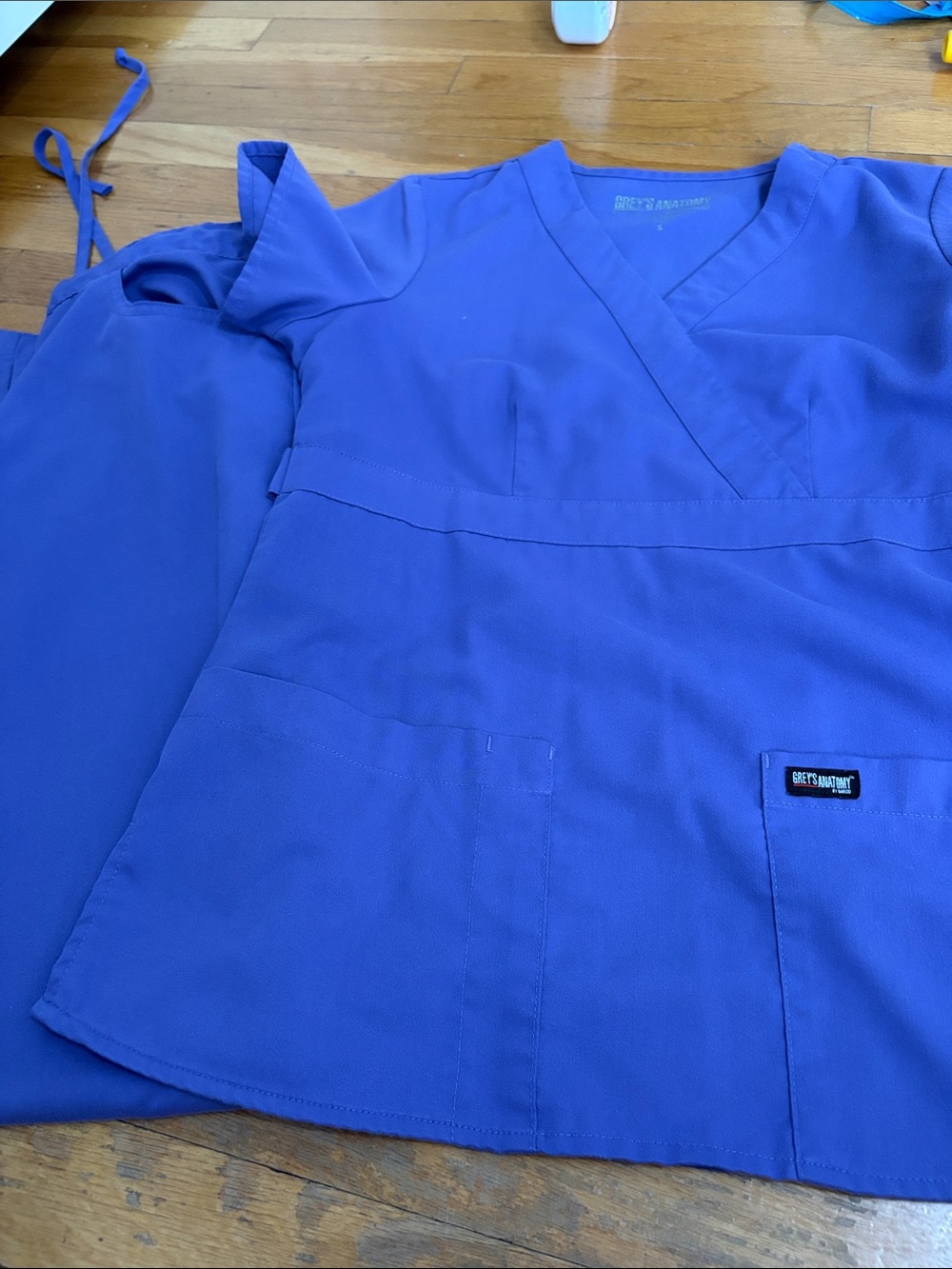 Grey's Anatomy purple Women's Short Sleeve Scrub Top small and pants xs